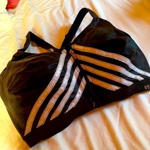 Black front zip front snap underwire sports bra